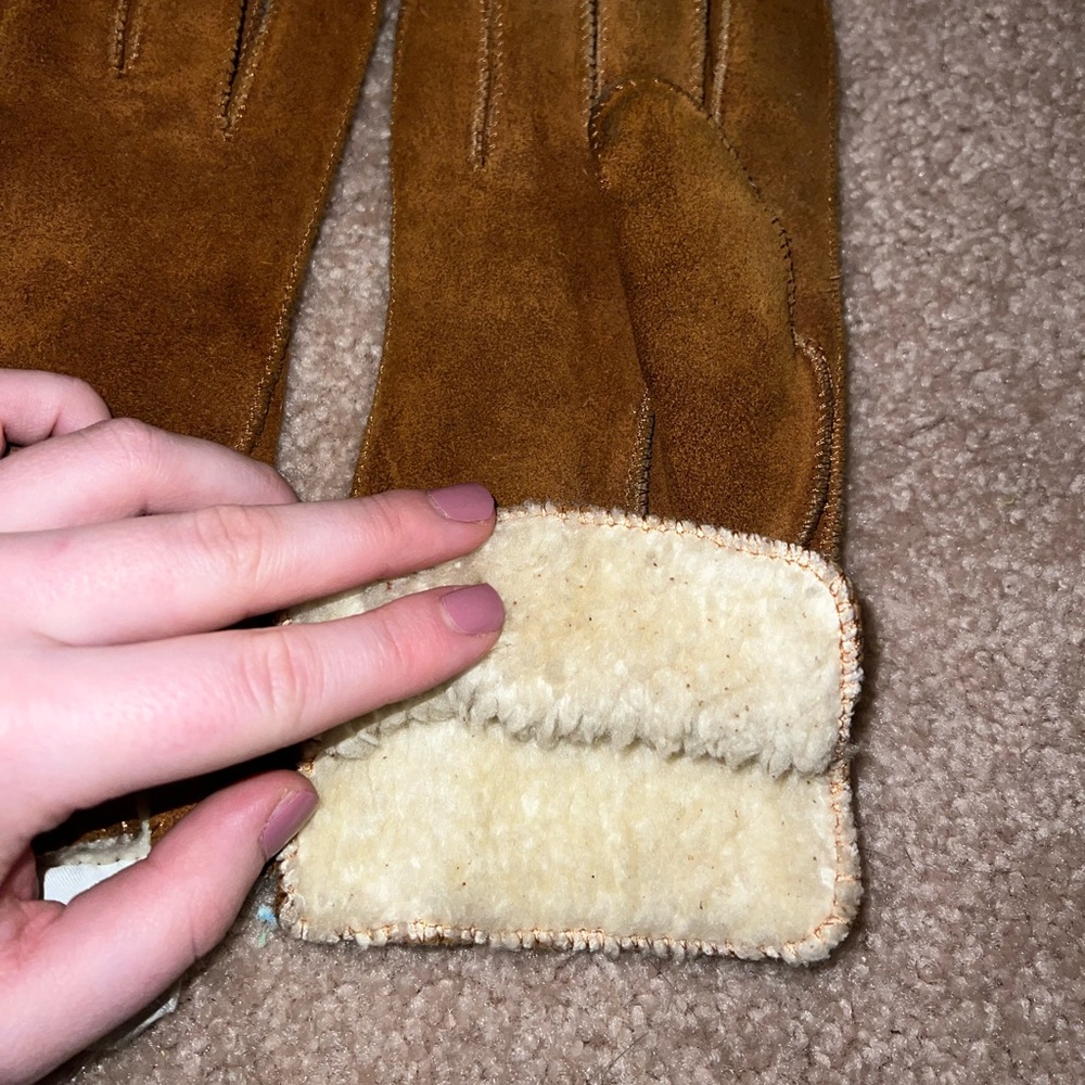 Vintage Brown and Gold Chain Genuine Leather Suede Women’s Gloves - Picture 4 of 4